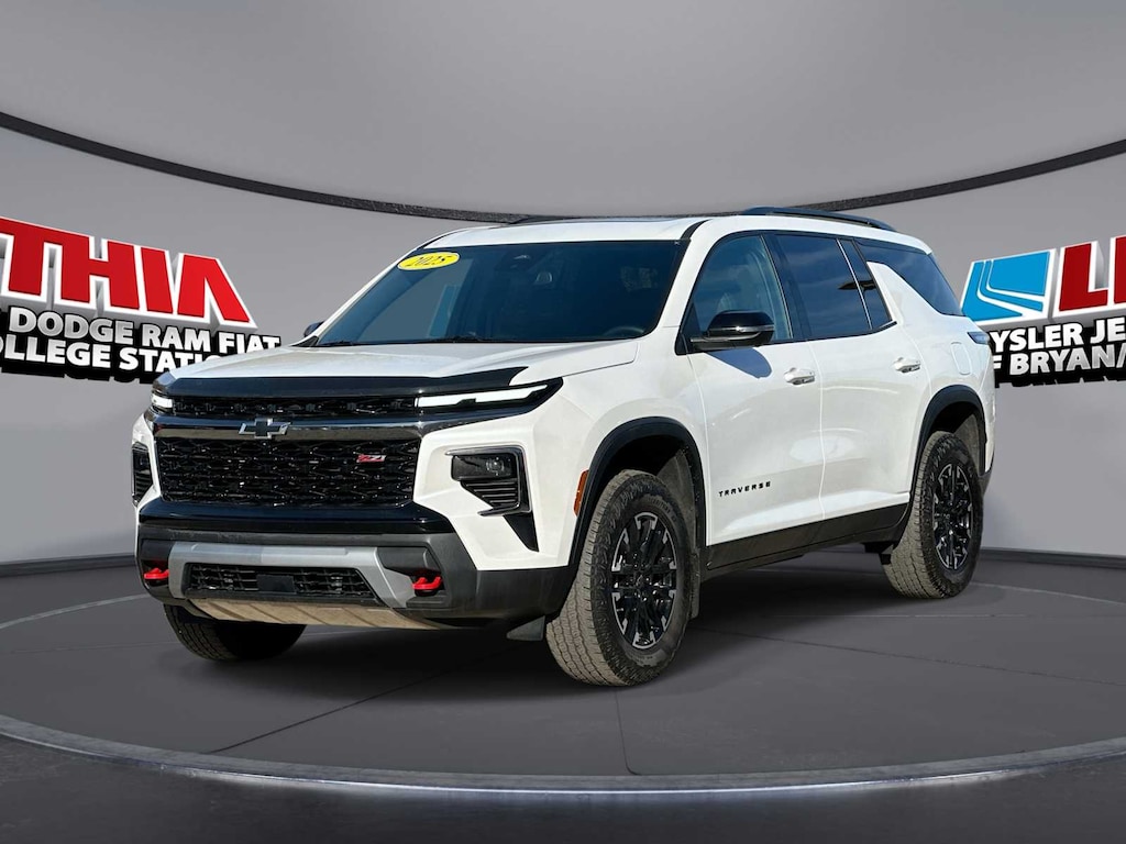 Used 2025 Chevrolet Traverse Z71 SUV