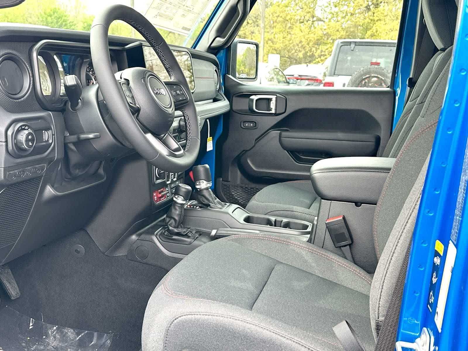 Thumbnail: 2026 Jeep Gladiator - 18