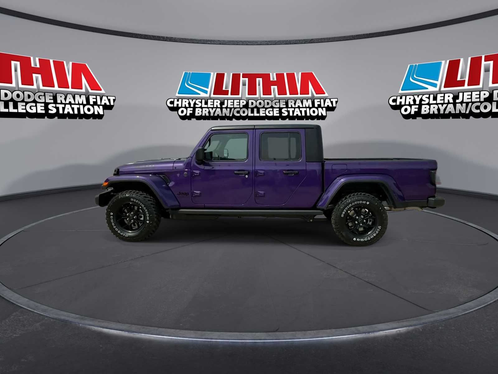 Thumbnail: 2026 Jeep Gladiator - 5