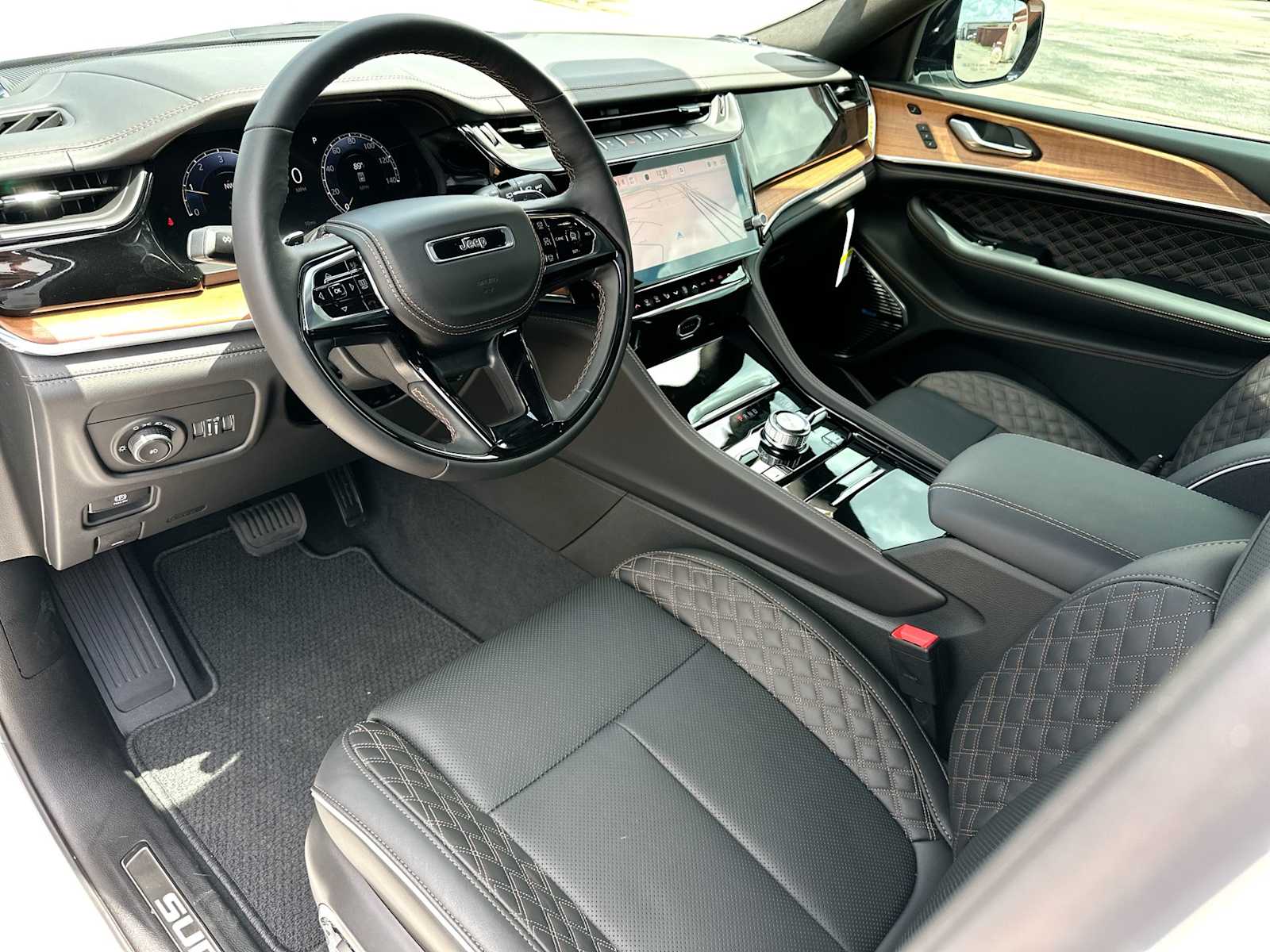 Thumbnail: 2026 Jeep Grand Cherokee - 18
