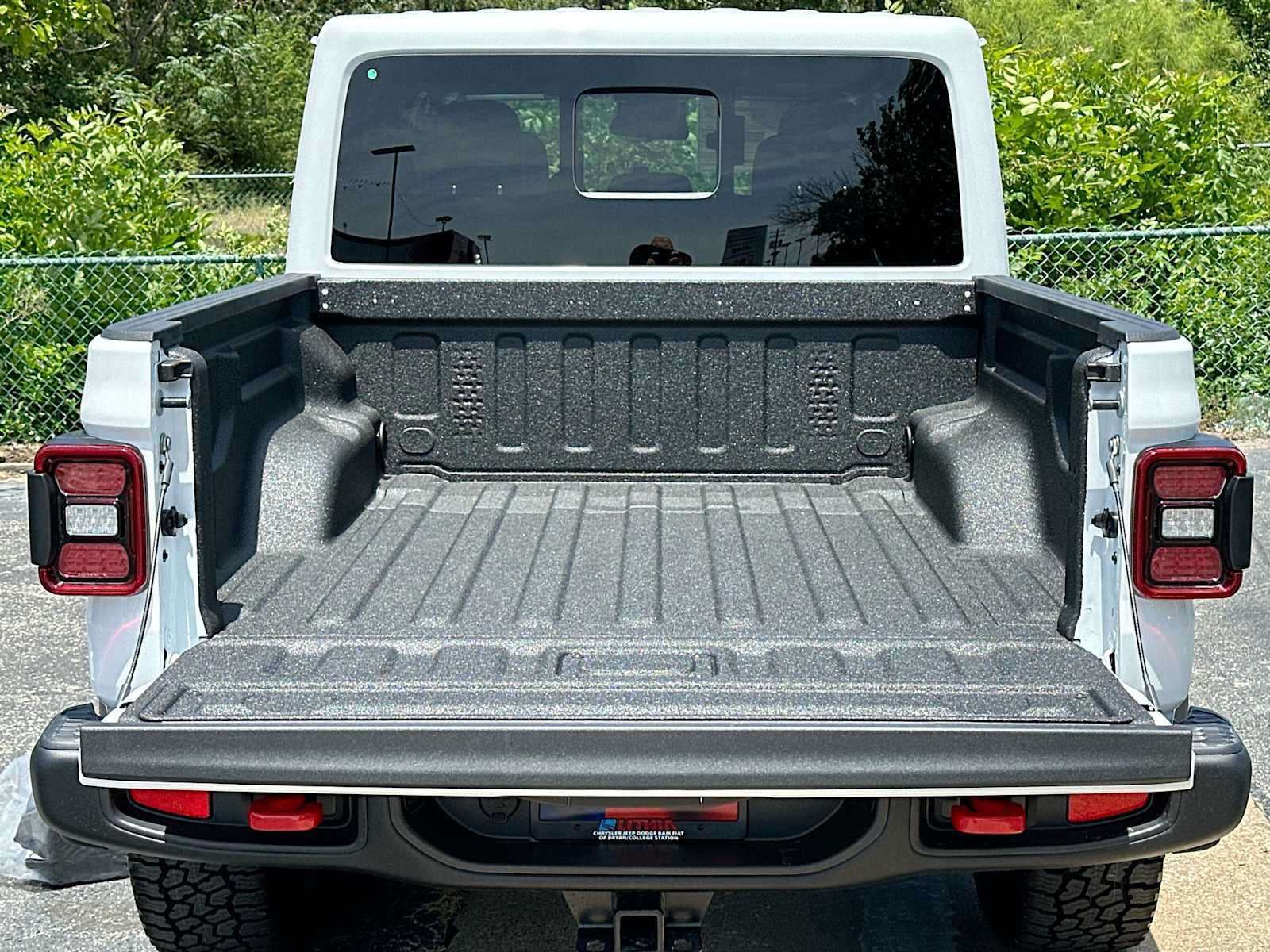 Thumbnail: 2025 Jeep Gladiator - 28