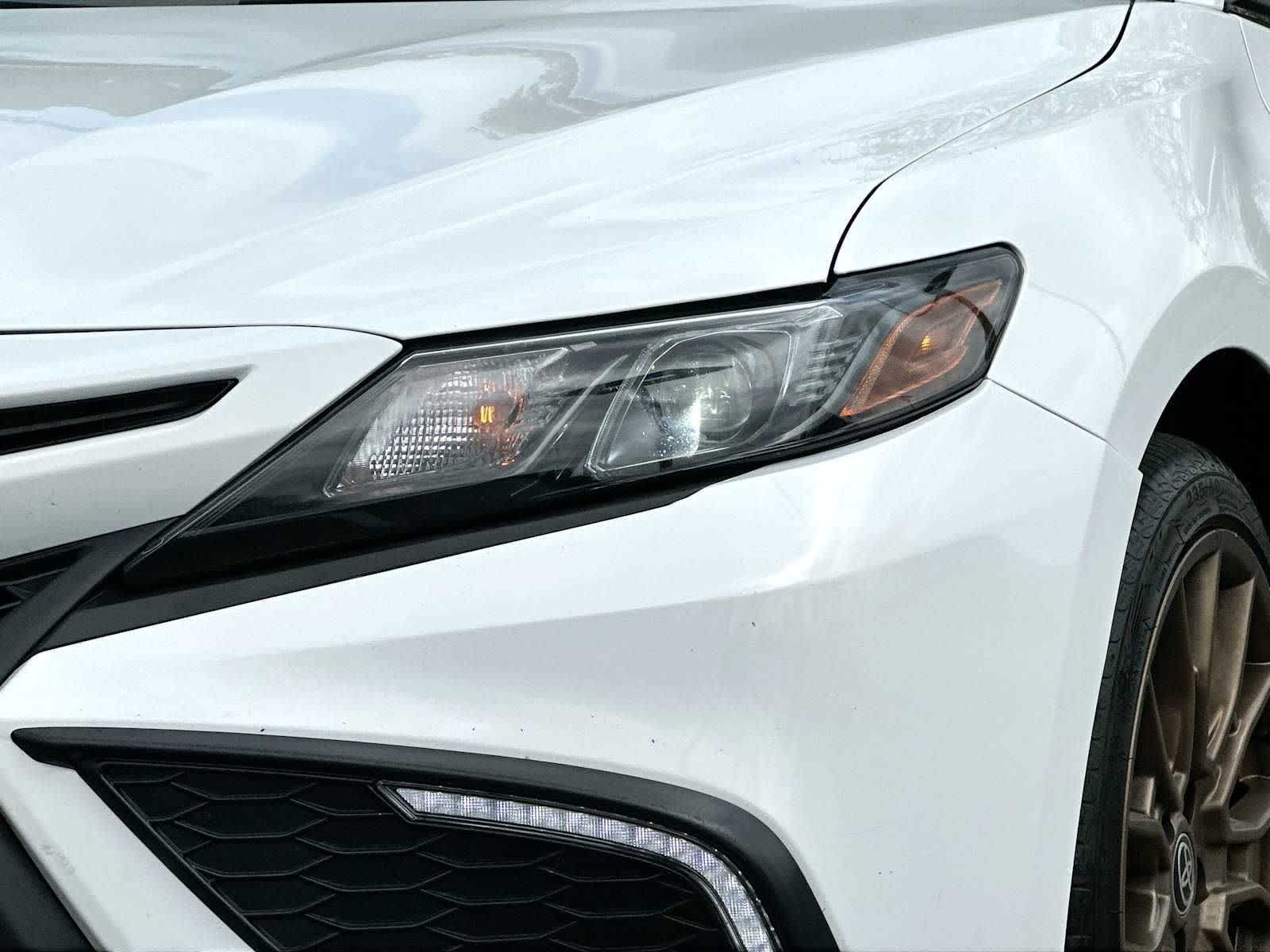 Thumbnail: 2023 Toyota Camry - 16