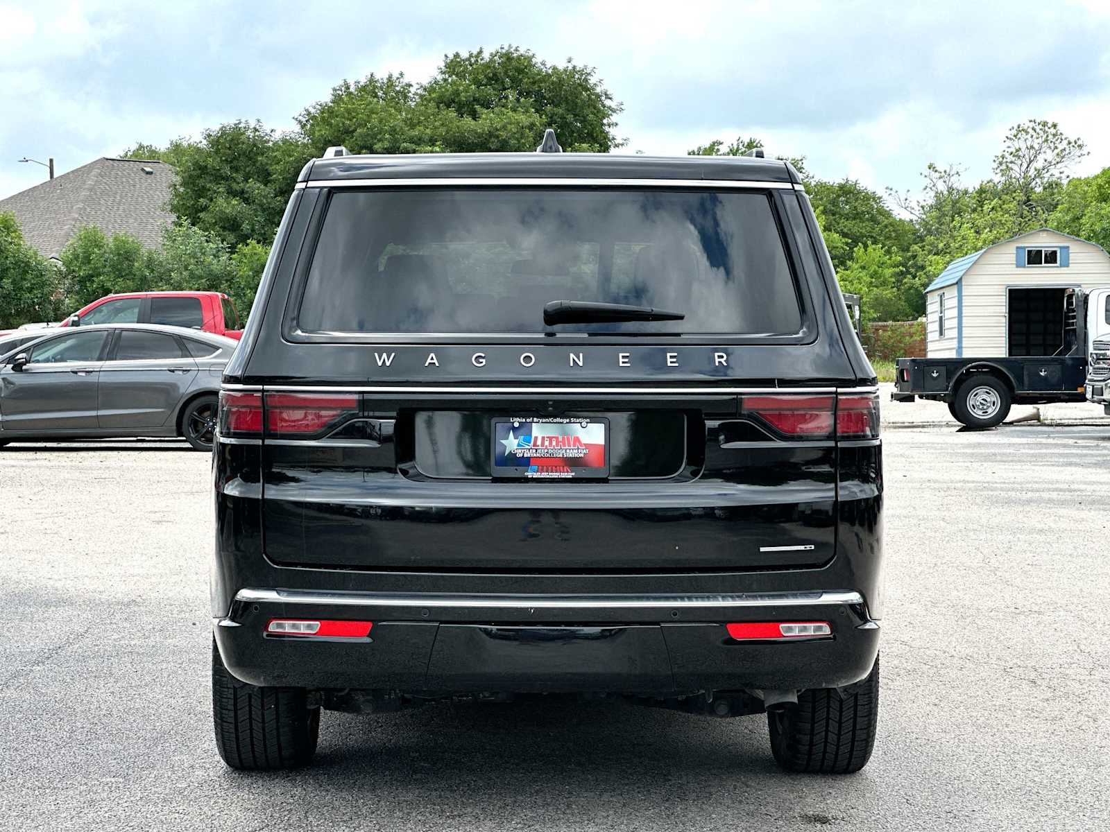 Thumbnail: 2024 Jeep Wagoneer - 14