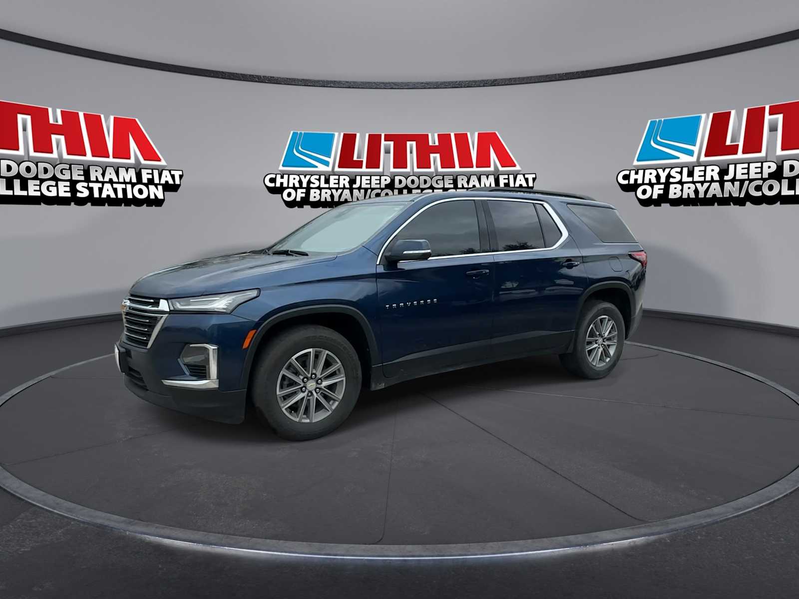 Thumbnail: 2022 Chevrolet Traverse - 4