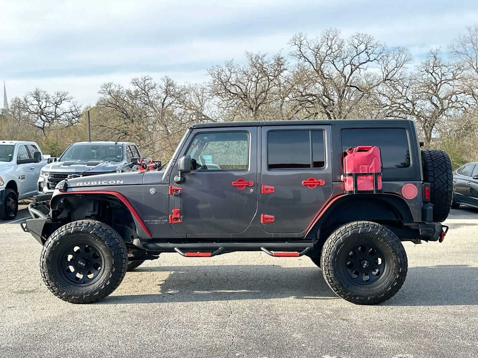 Thumbnail: 2016 Jeep Wrangler - 12