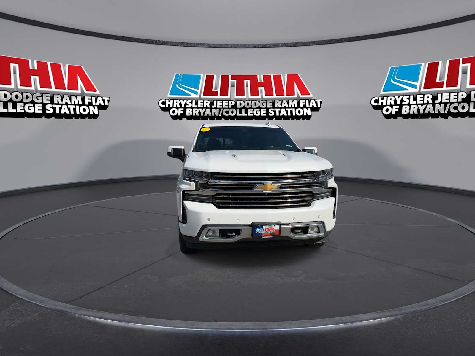 2019 Chevrolet Silverado 1500 High Country 3