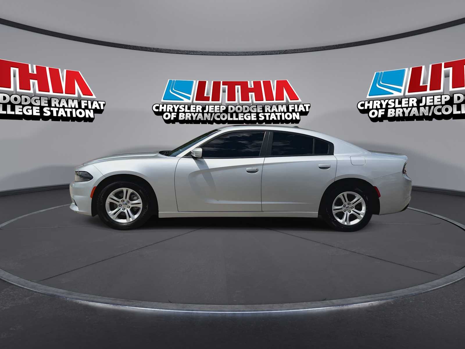Thumbnail: 2022 Dodge Charger - 5