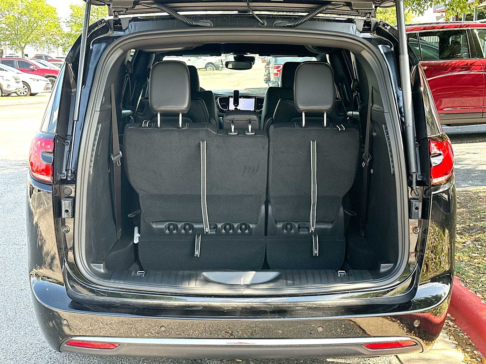 Thumbnail: 2026 Chrysler Pacifica - 28