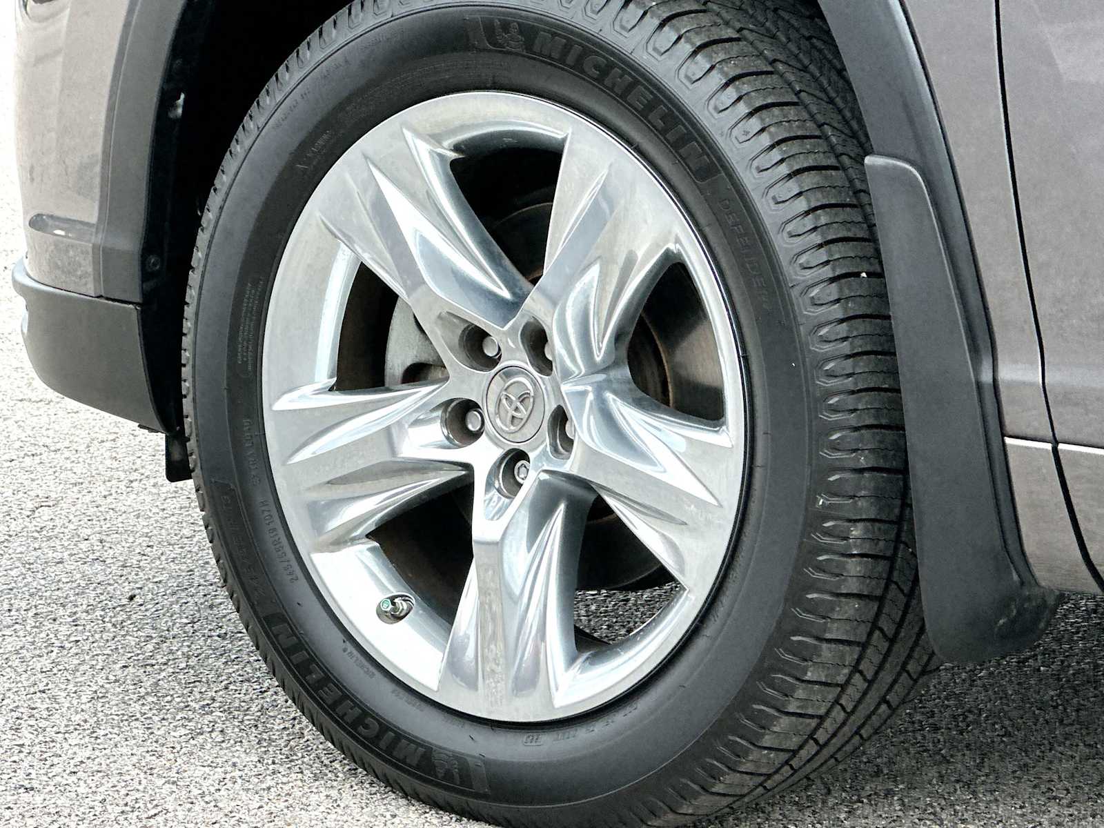 Thumbnail: 2015 Toyota Highlander - 10