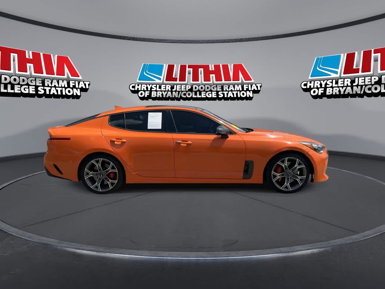 Thumbnail: 2019 Kia Stinger - 9