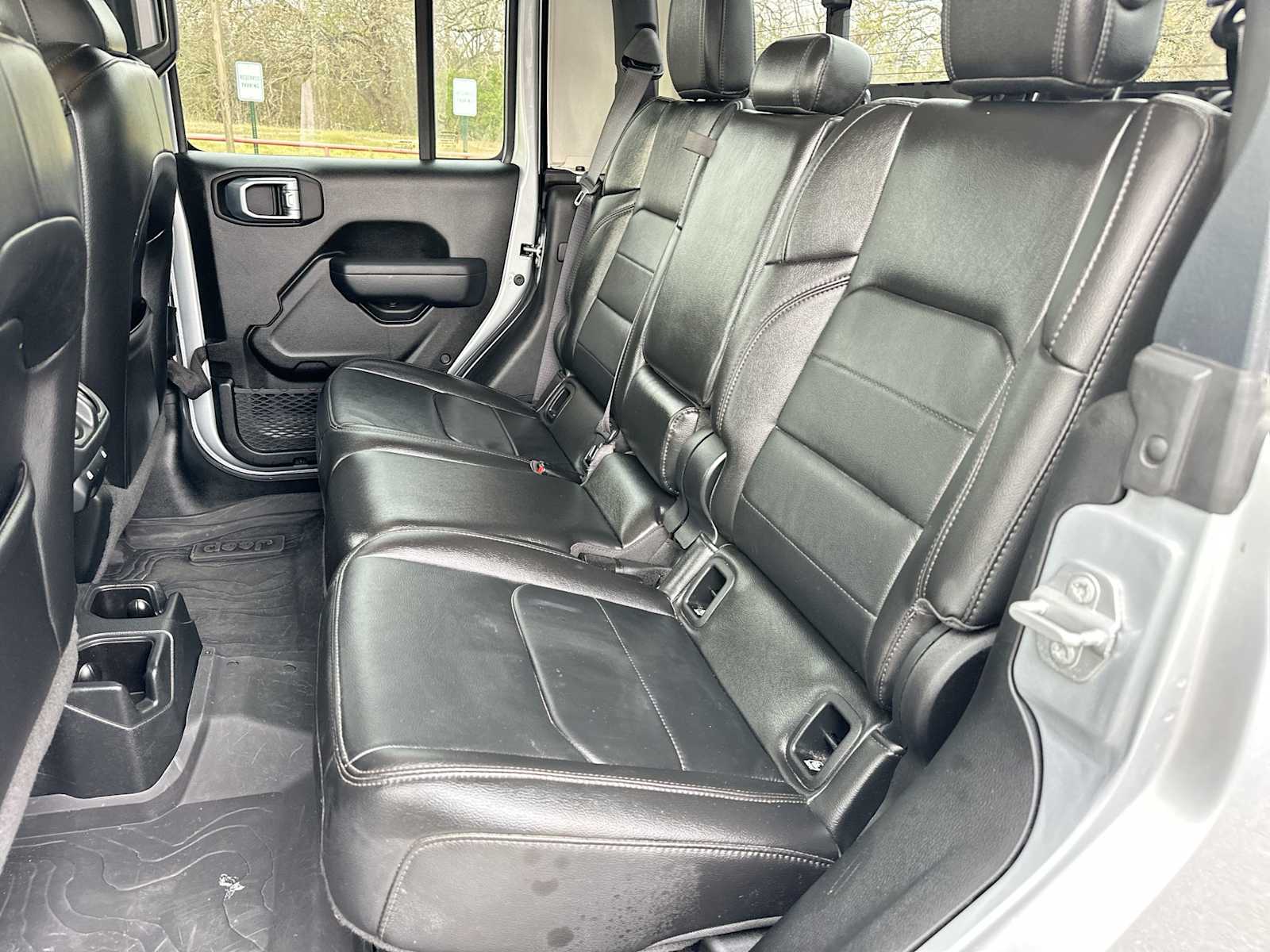 Thumbnail: 2023 Jeep Gladiator - 23