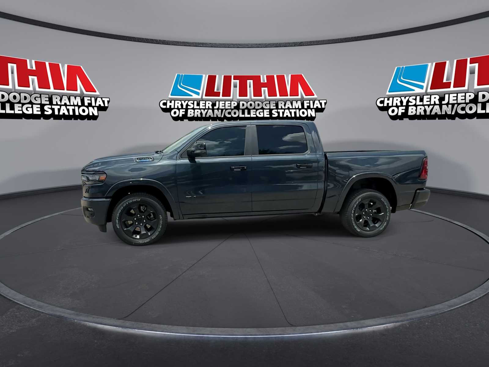 Thumbnail: 2026 RAM 1500 - 4