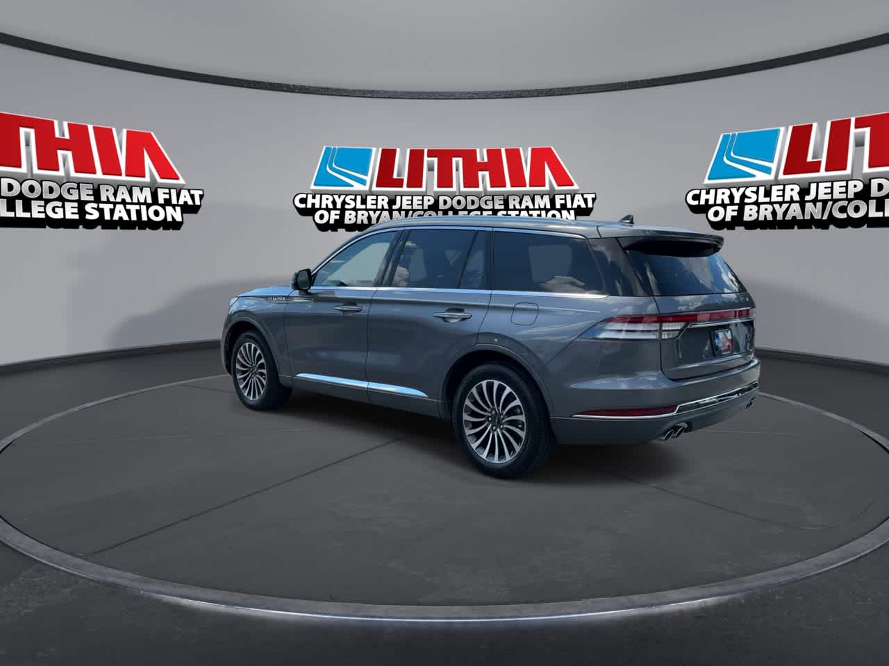 Thumbnail: 2021 Lincoln Aviator - 6