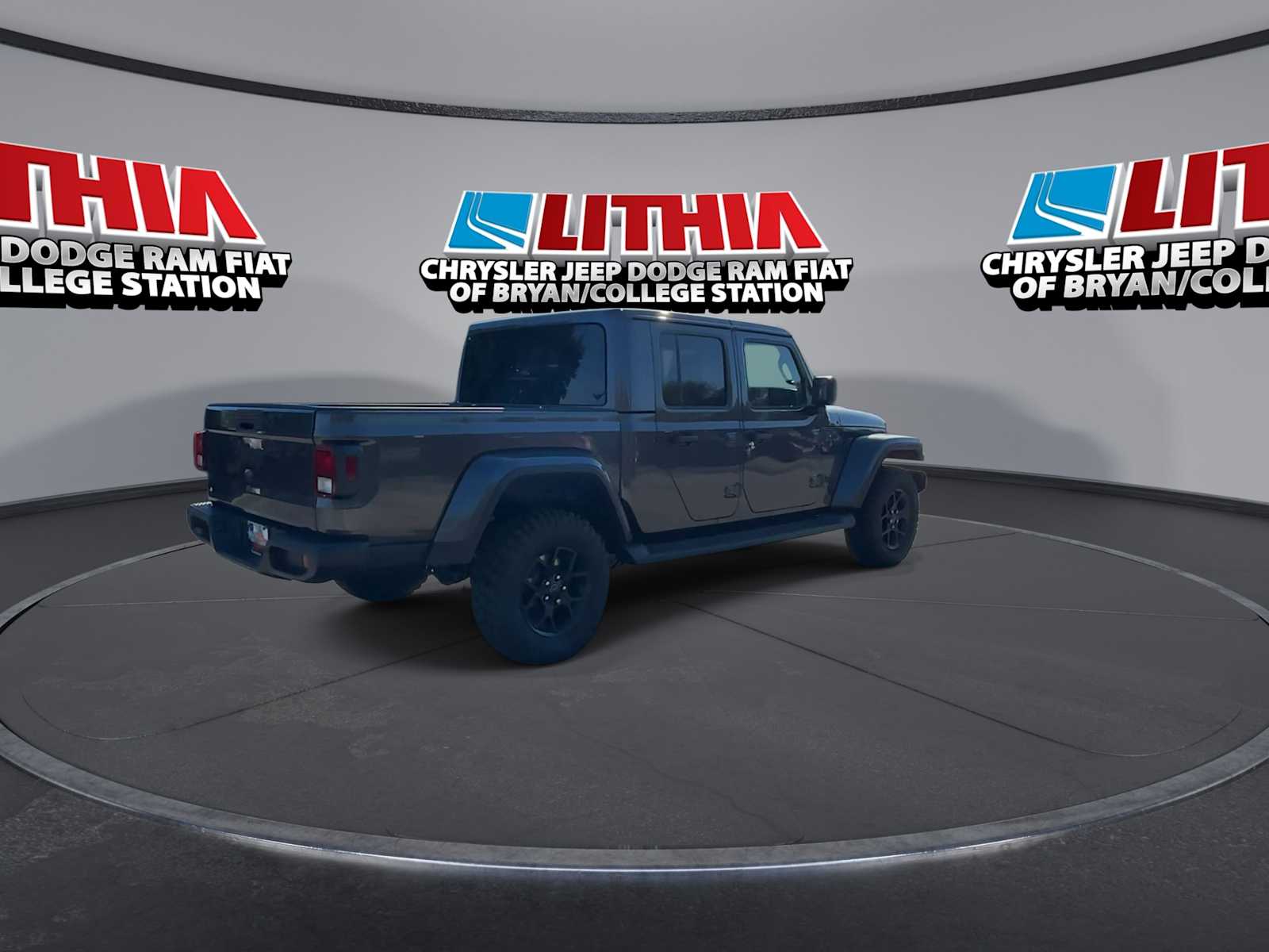 Thumbnail: 2026 Jeep Gladiator - 8