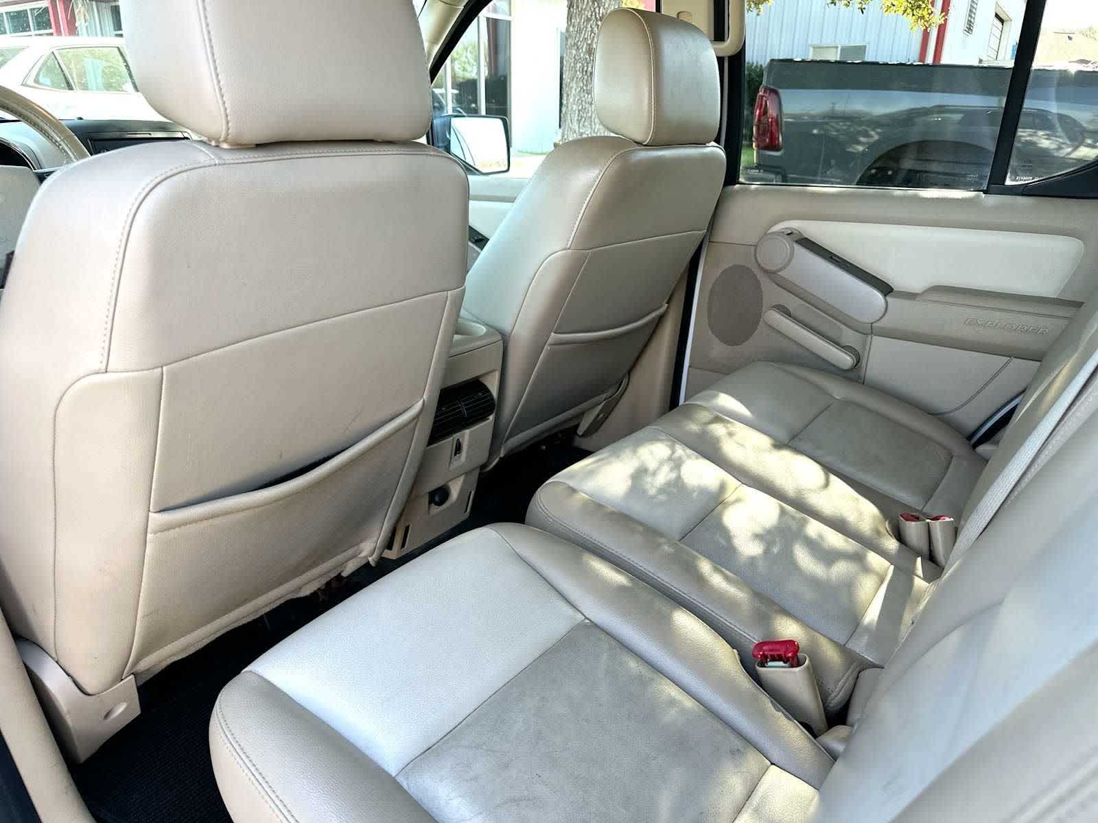 Thumbnail: 2007 Ford Explorer Sport Trac - 24