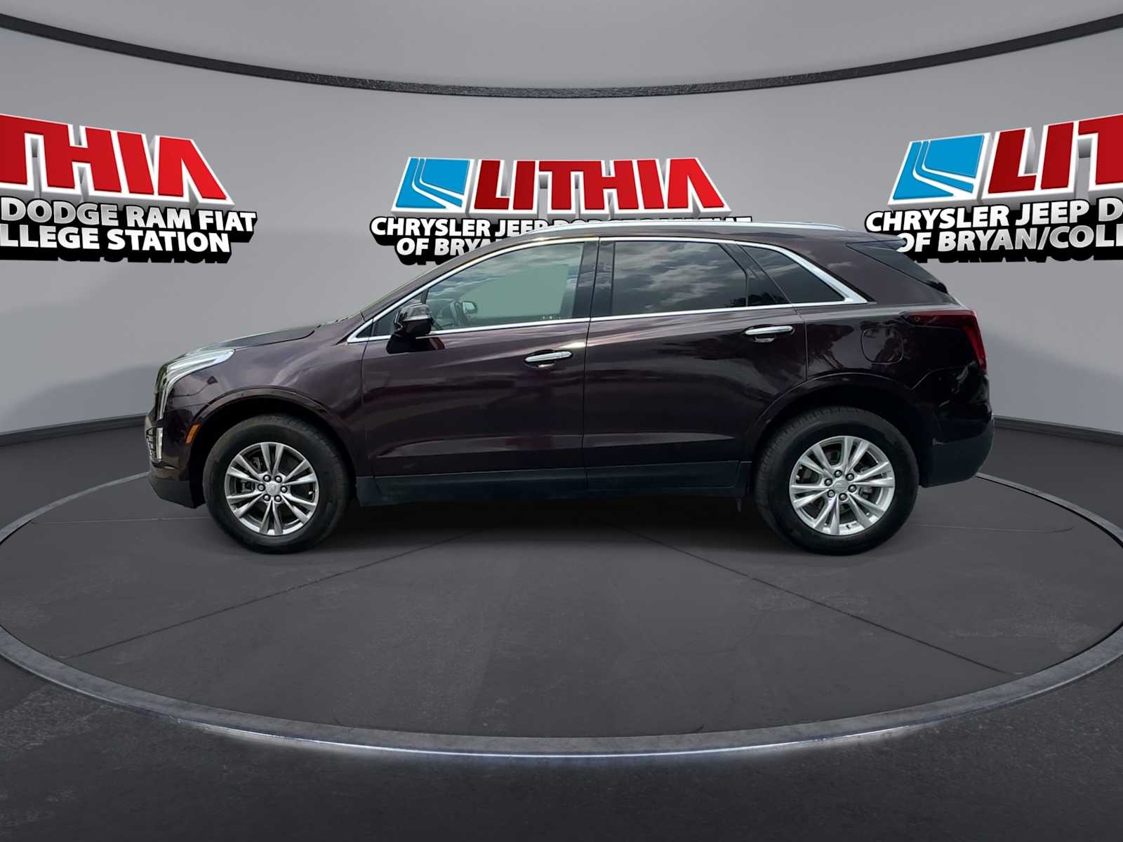 Thumbnail: 2021 Cadillac XT5 - 5