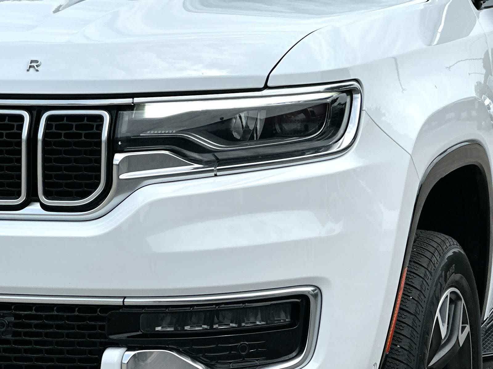 Thumbnail: 2024 Jeep Wagoneer - 16
