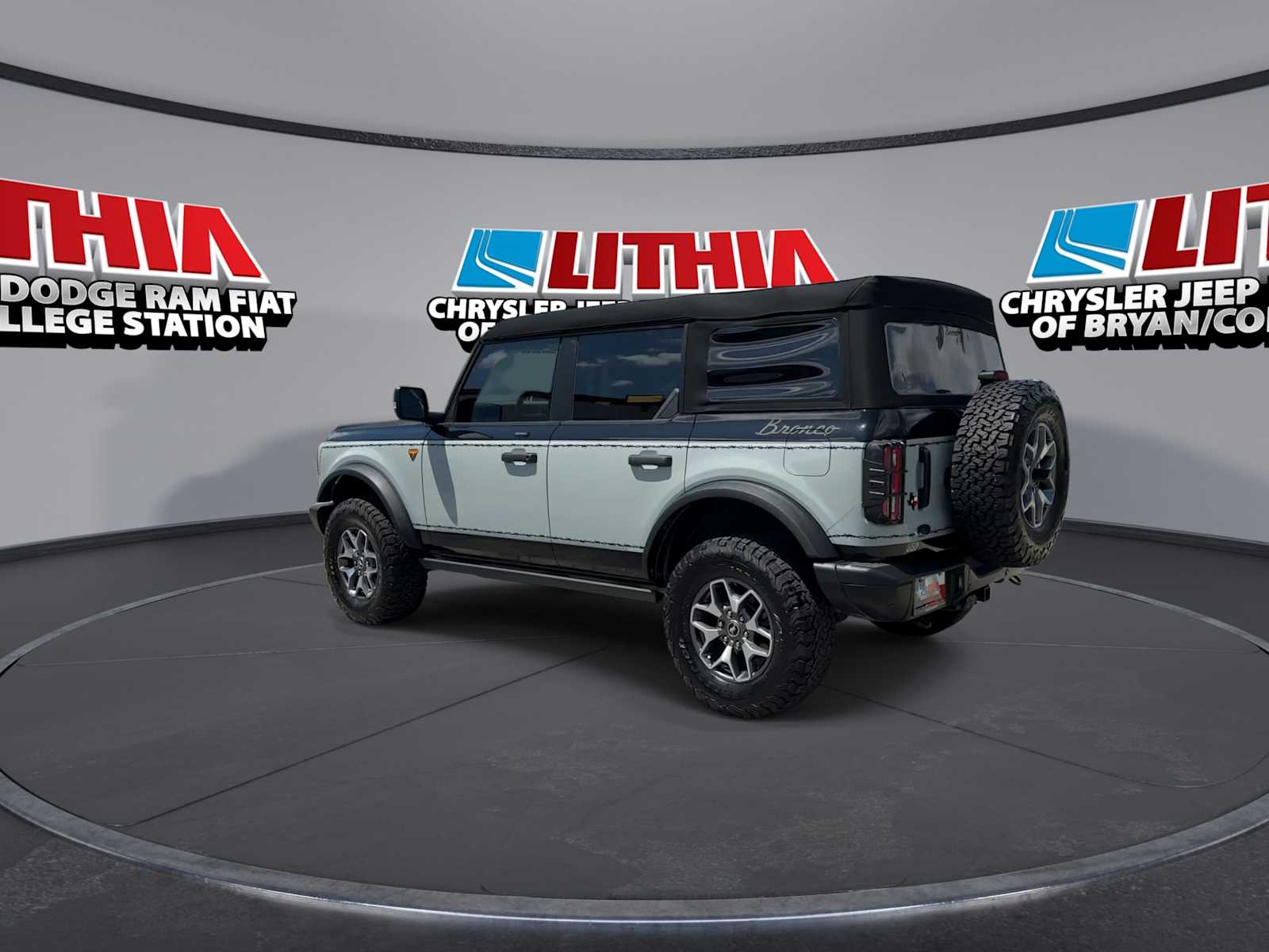 Thumbnail: 2023 Ford Bronco - 6
