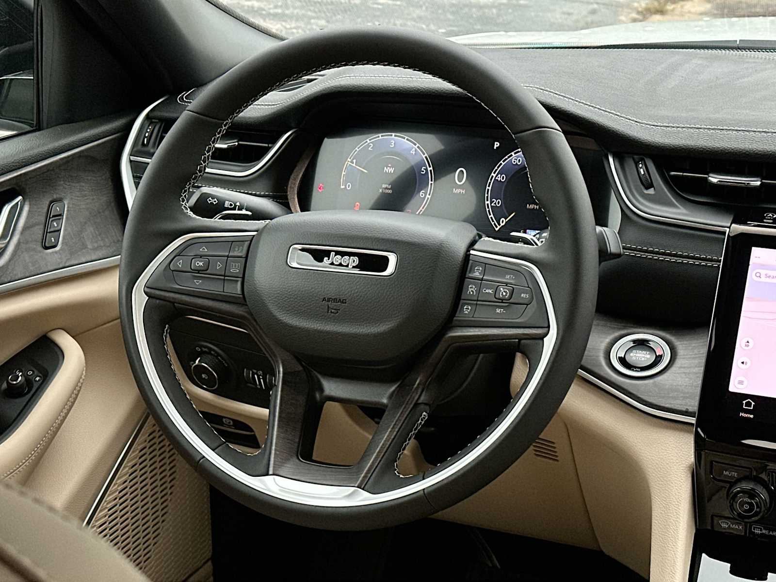 Thumbnail: 2025 Jeep Grand Cherokee - 27