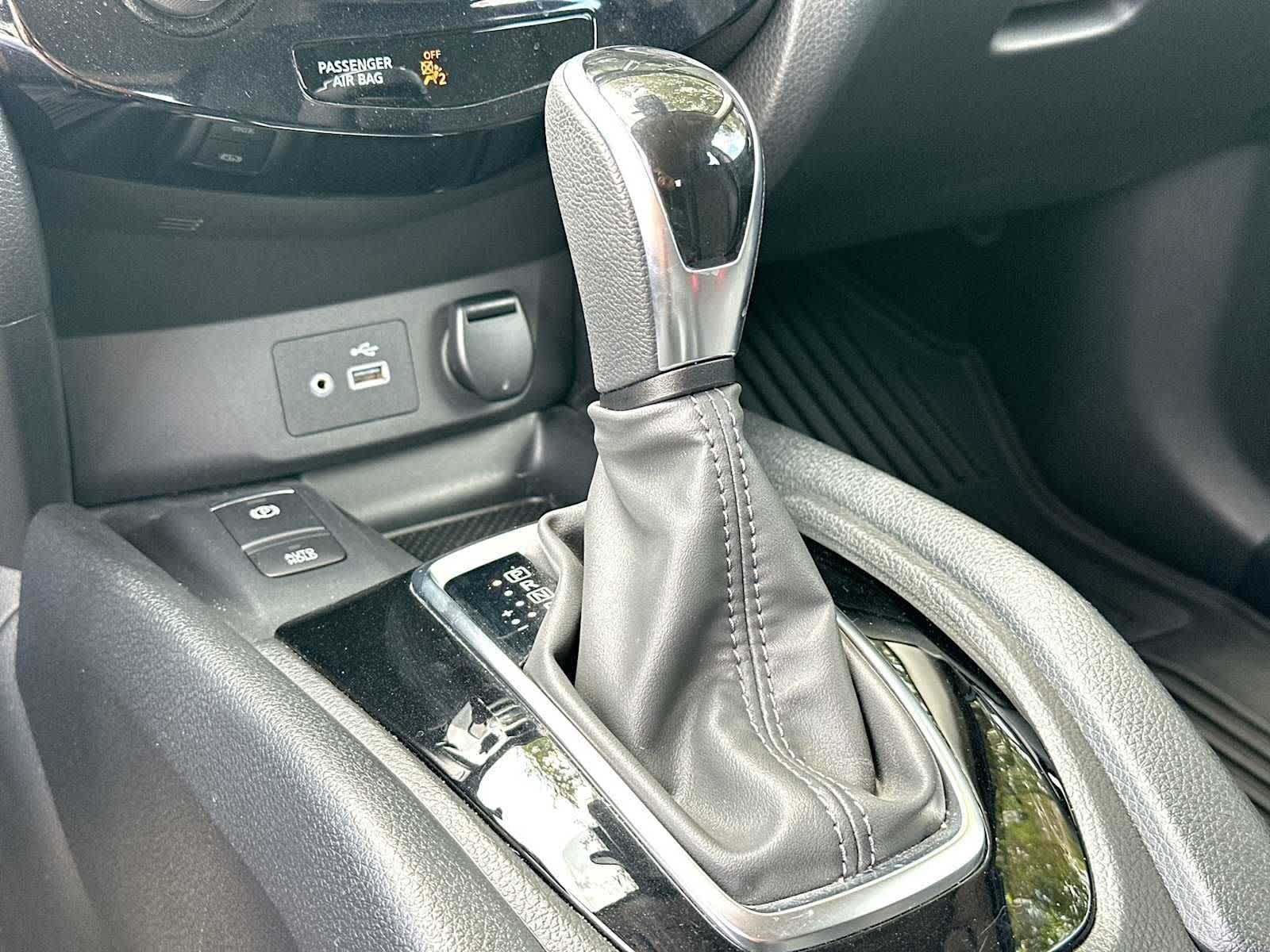 Thumbnail: 2022 Nissan Rogue Sport - 21