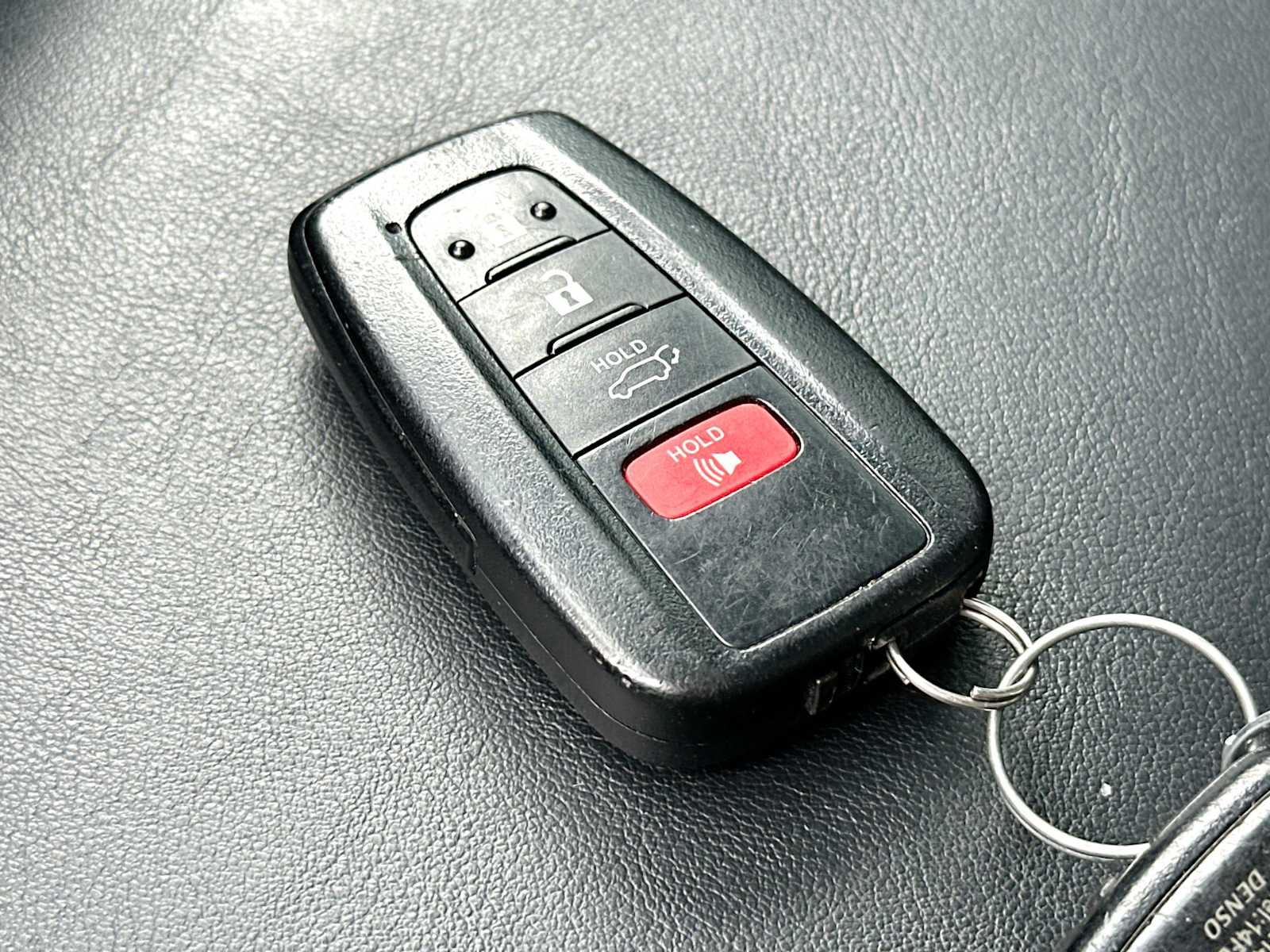 Thumbnail: 2020 Toyota RAV4 - 29