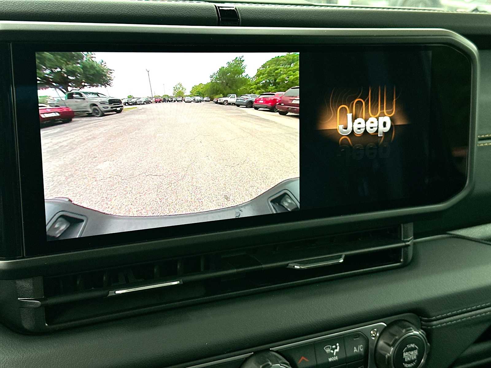 Thumbnail: 2026 Jeep Gladiator - 20