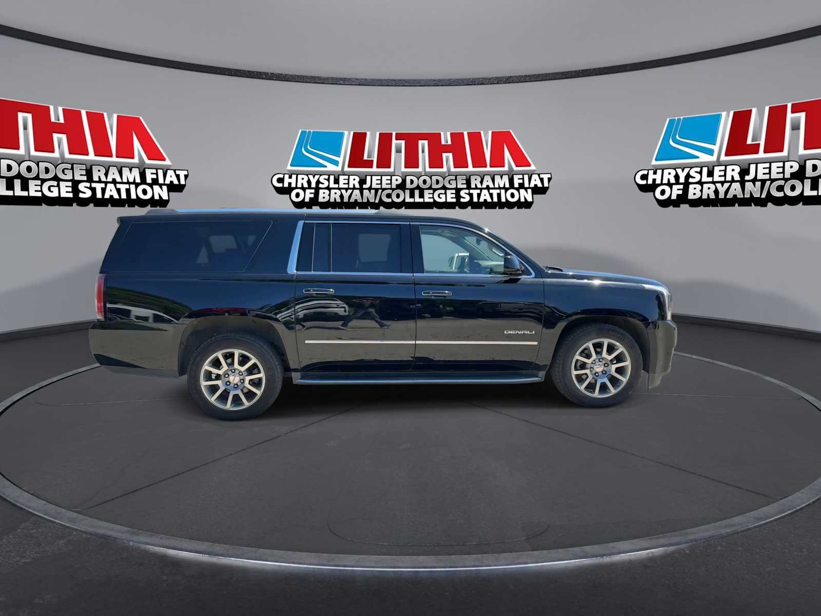 2018 GMC Yukon XL Denali 9