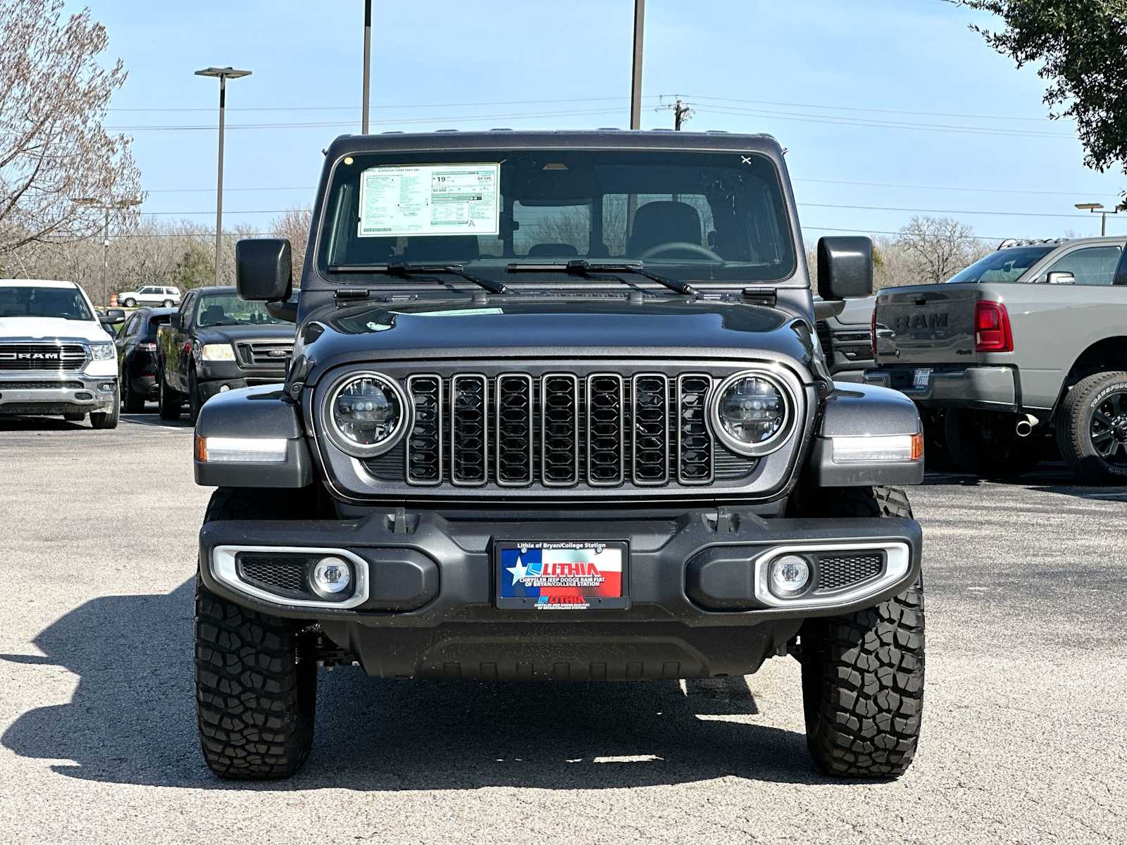 Thumbnail: 2026 Jeep Gladiator - 10