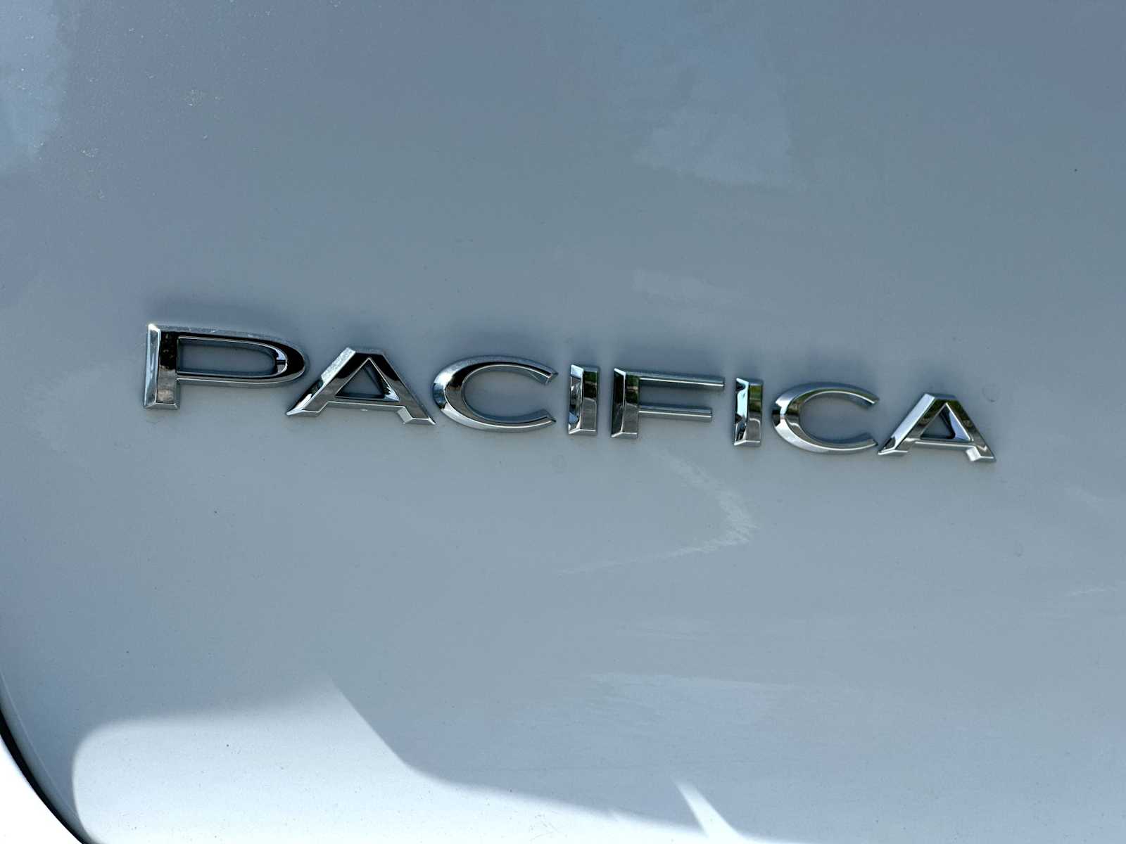 Thumbnail: 2026 Chrysler Pacifica - 15