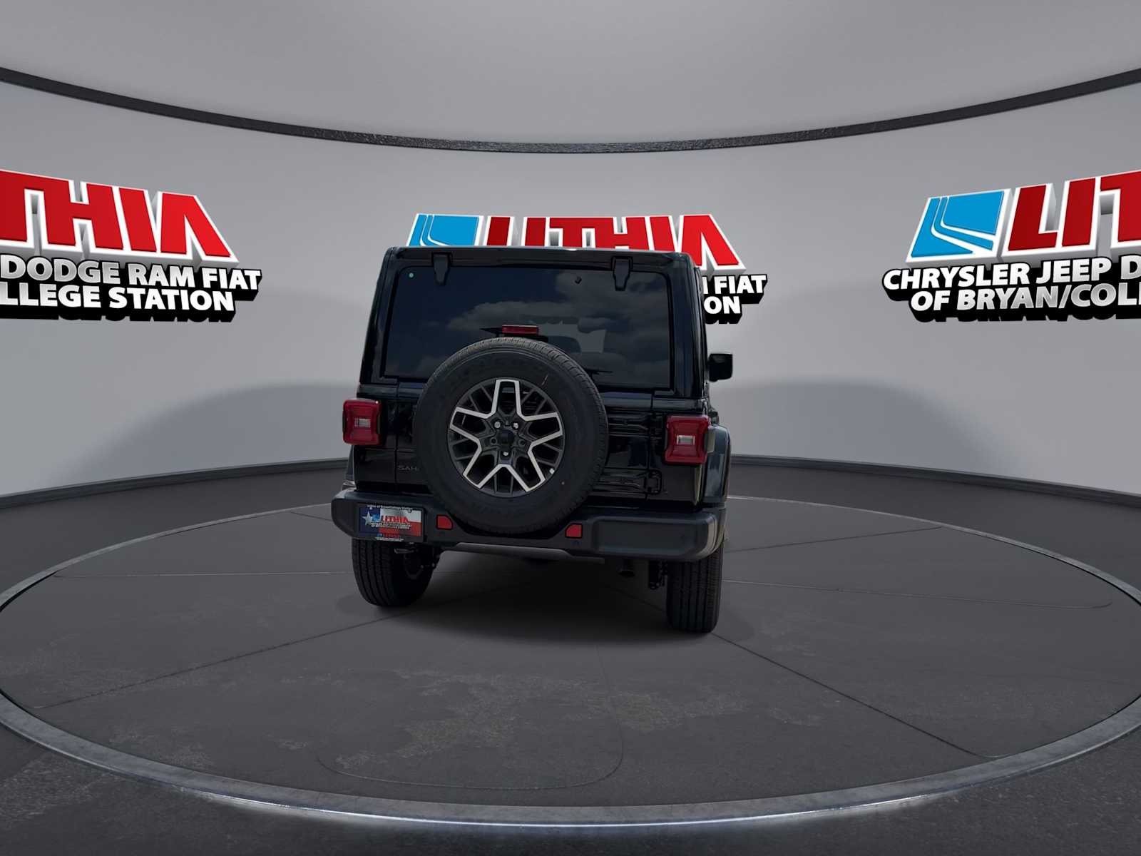 2025 Jeep Wrangler Sahara photo 2