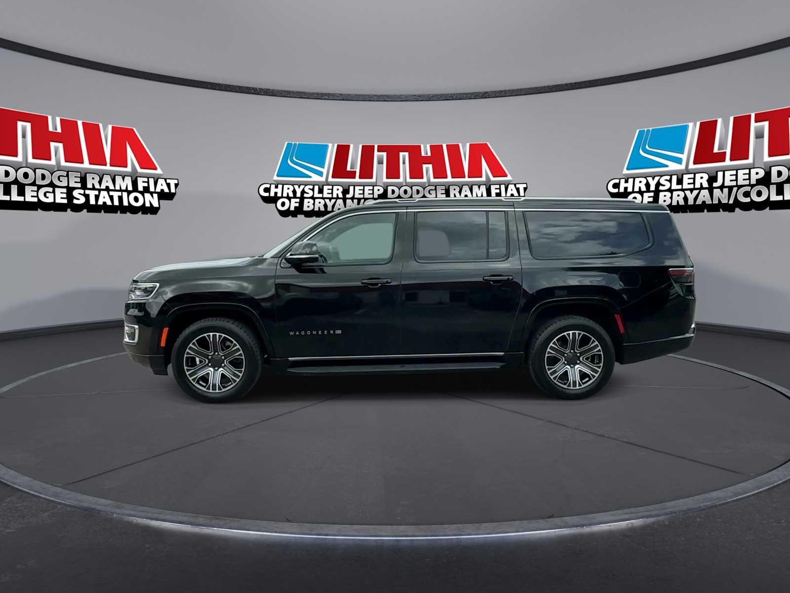 Thumbnail: 2024 Jeep Wagoneer - 5