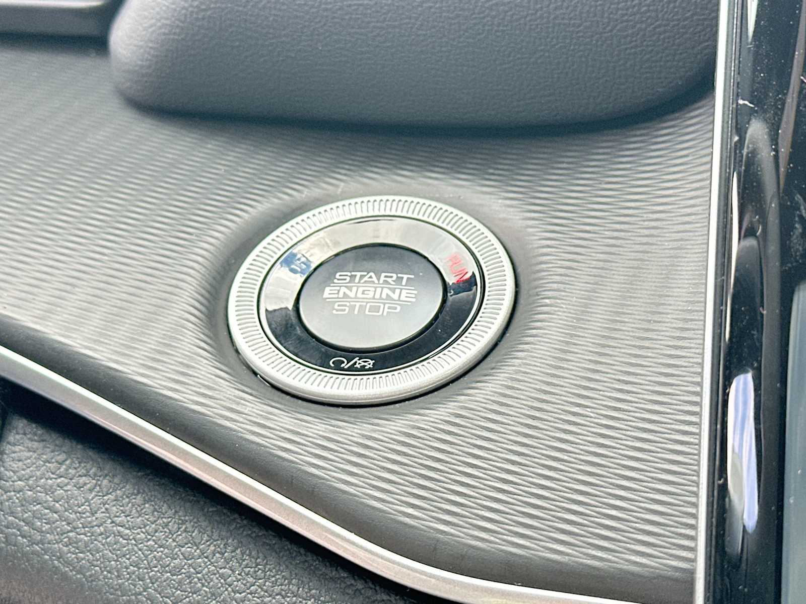 Thumbnail: 2025 Jeep Grand Cherokee - 28