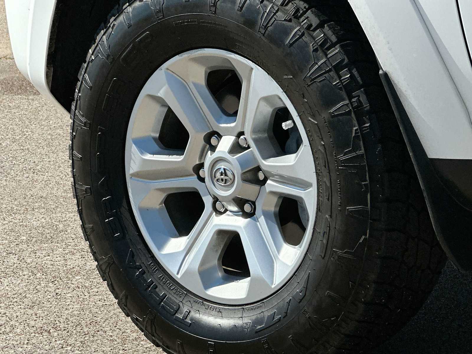 Thumbnail: 2022 Toyota 4Runner - 11