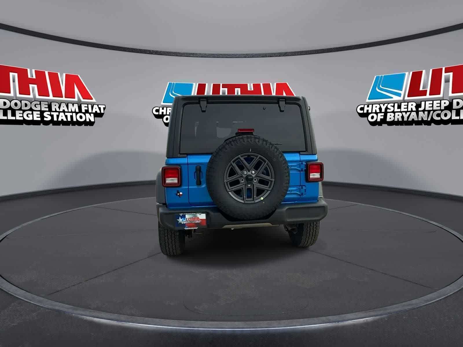 Thumbnail: 2026 Jeep Wrangler - 7