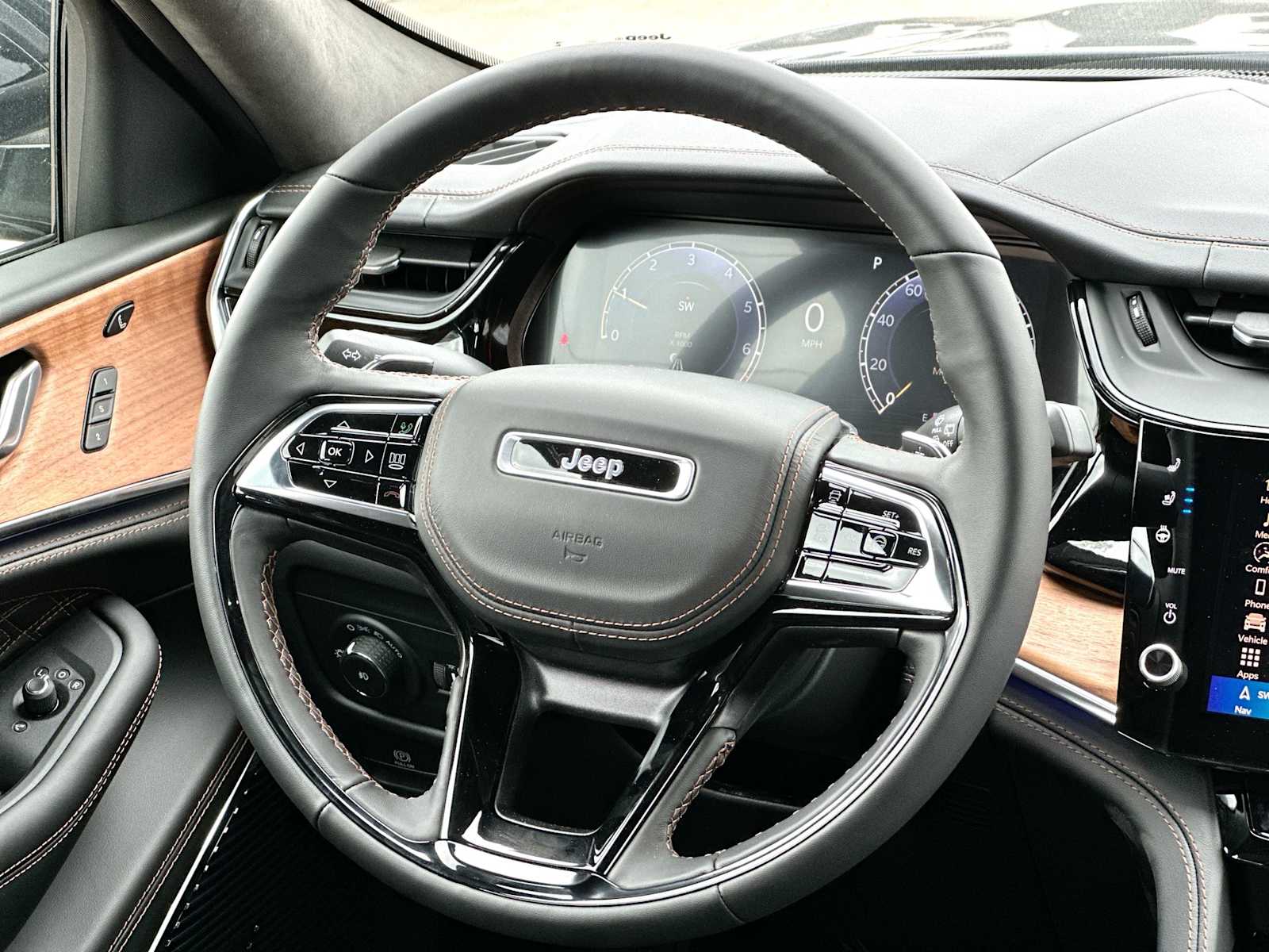 Thumbnail: 2026 Jeep Grand Cherokee - 27