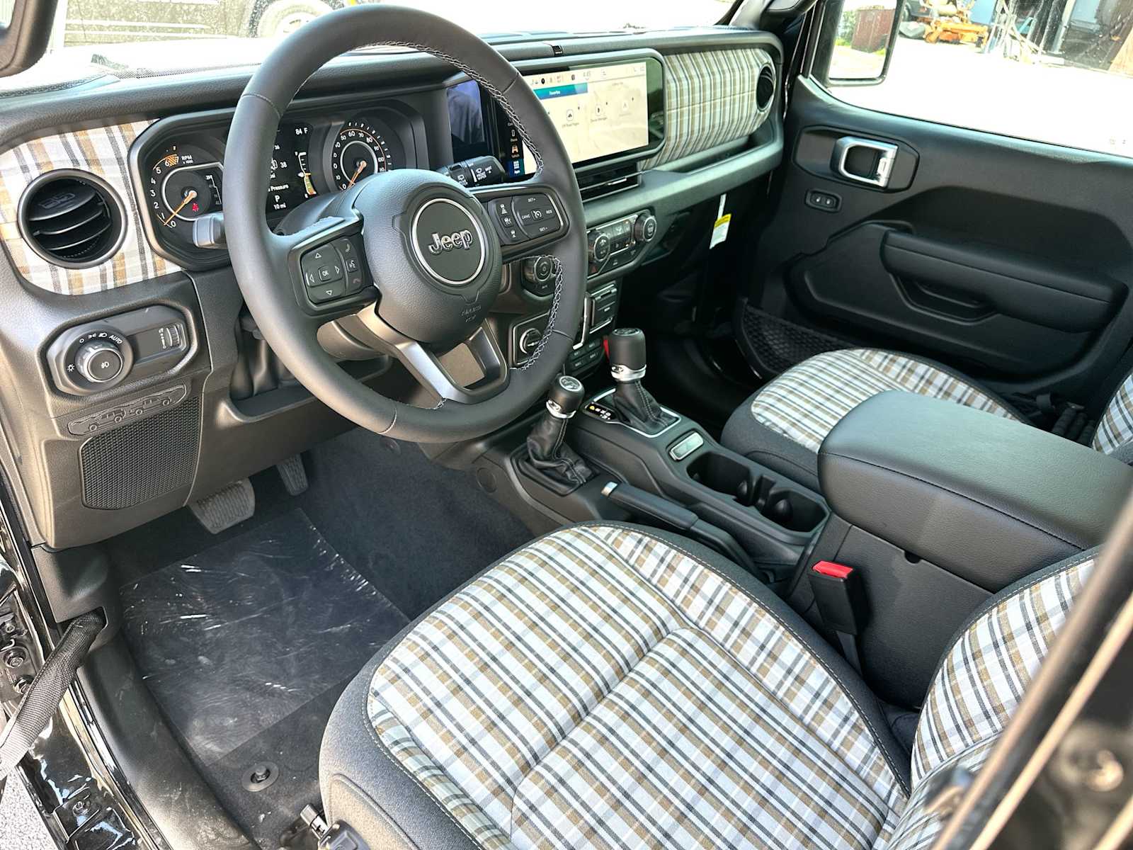 Thumbnail: 2026 Jeep Wrangler - 18
