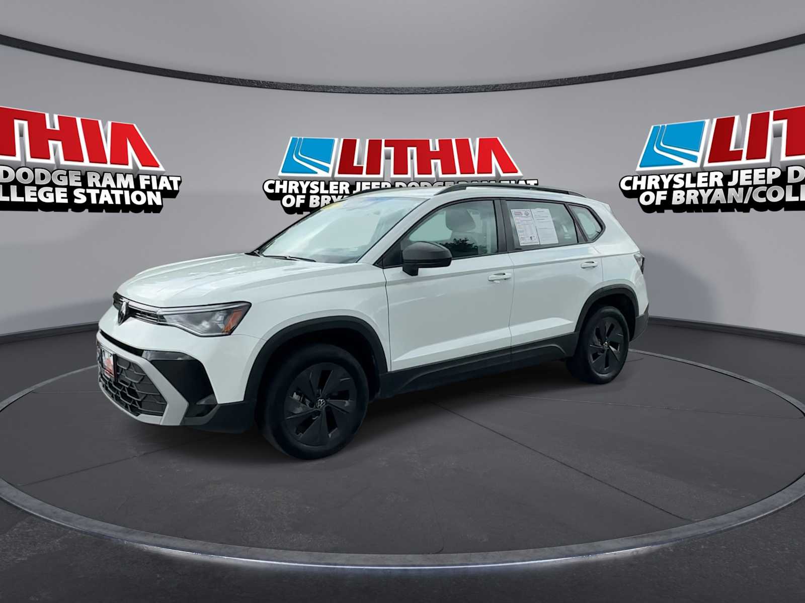Thumbnail: 2025 Volkswagen Taos - 4