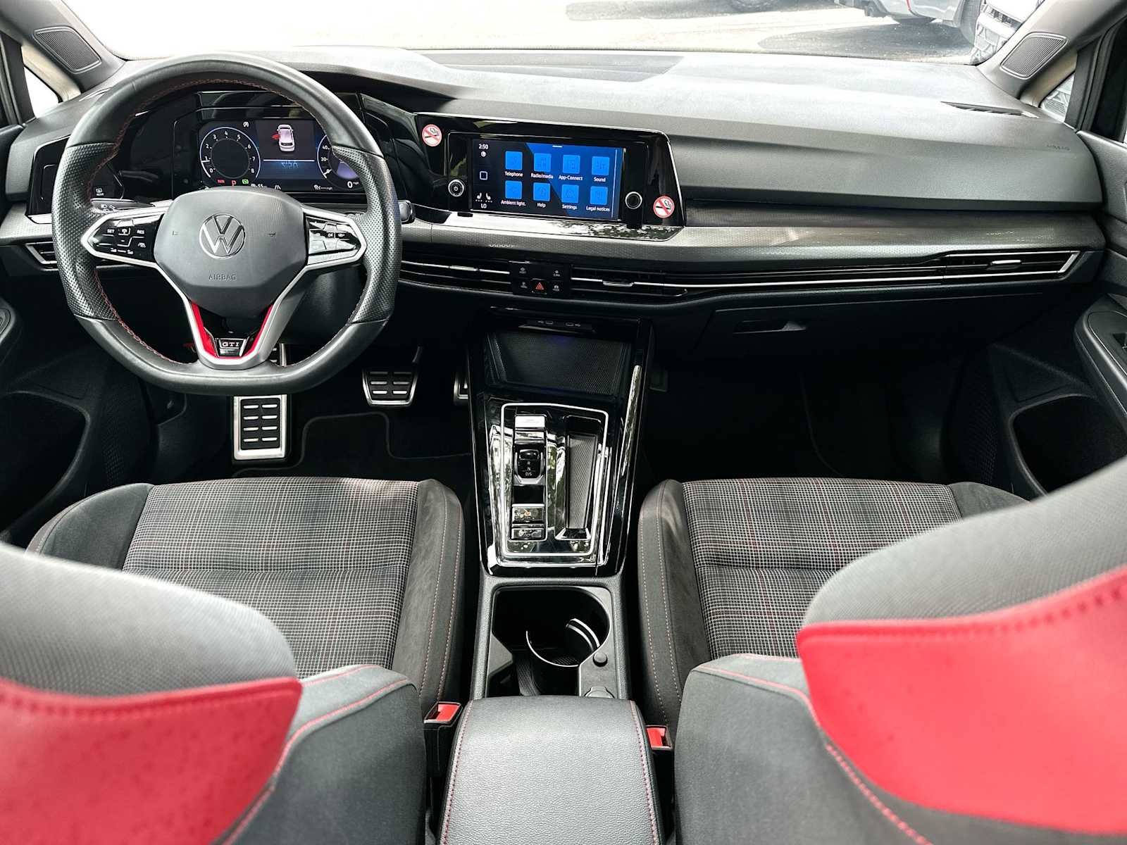 Thumbnail: 2024 Volkswagen Golf - 25