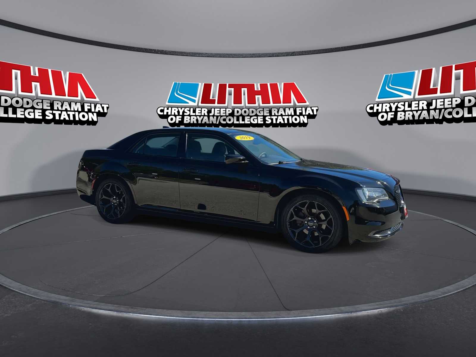 Thumbnail: 2019 Chrysler 300 - 9