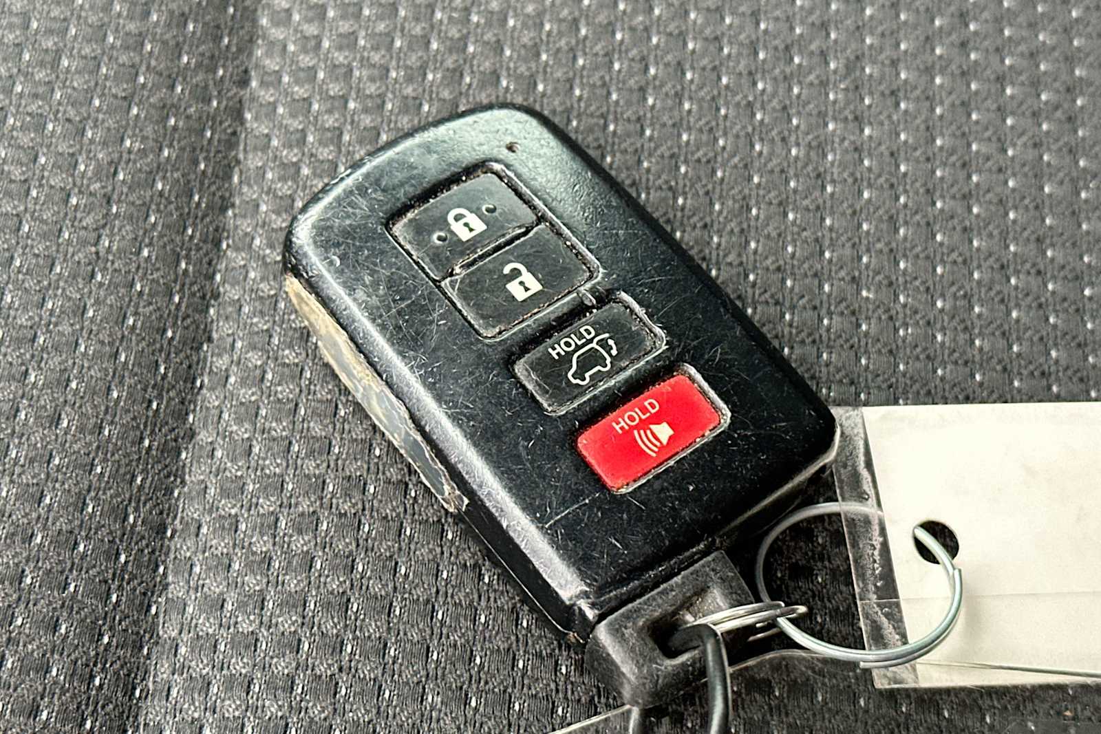 Thumbnail: 2018 Toyota RAV4 - 29