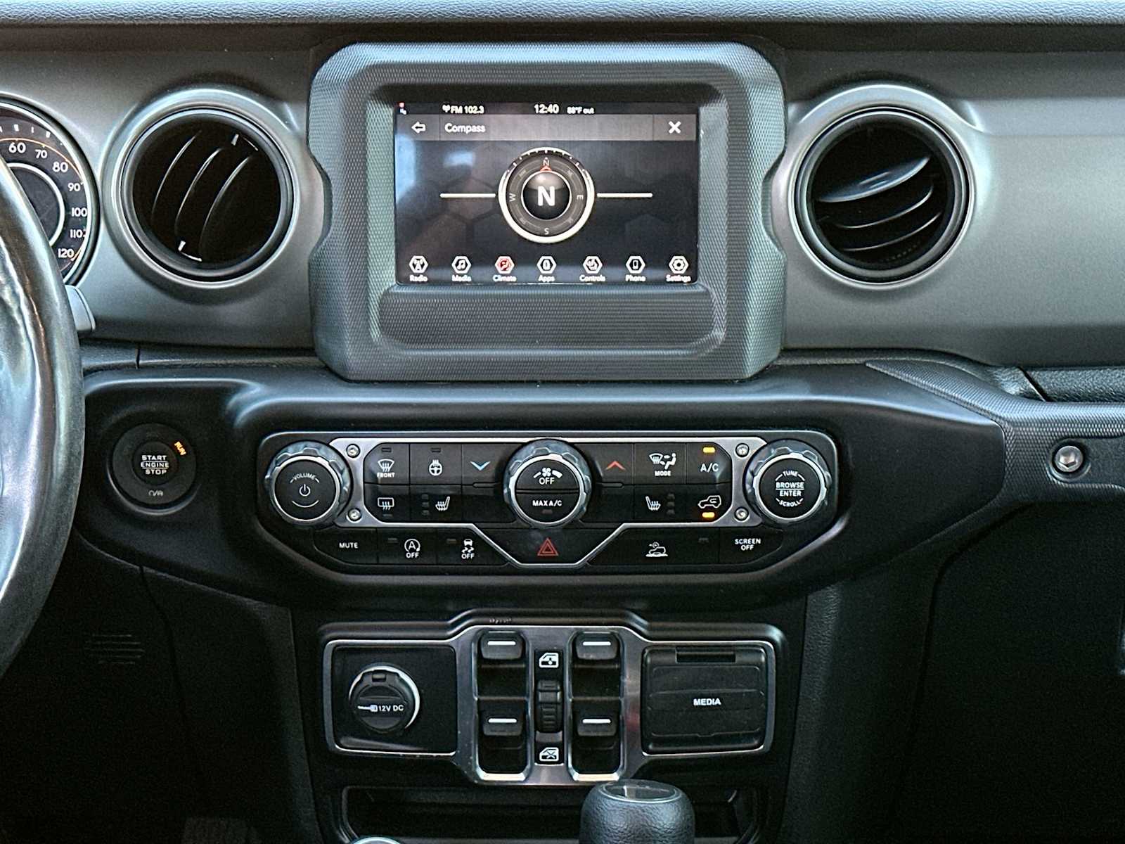 Thumbnail: 2022 Jeep Gladiator - 26