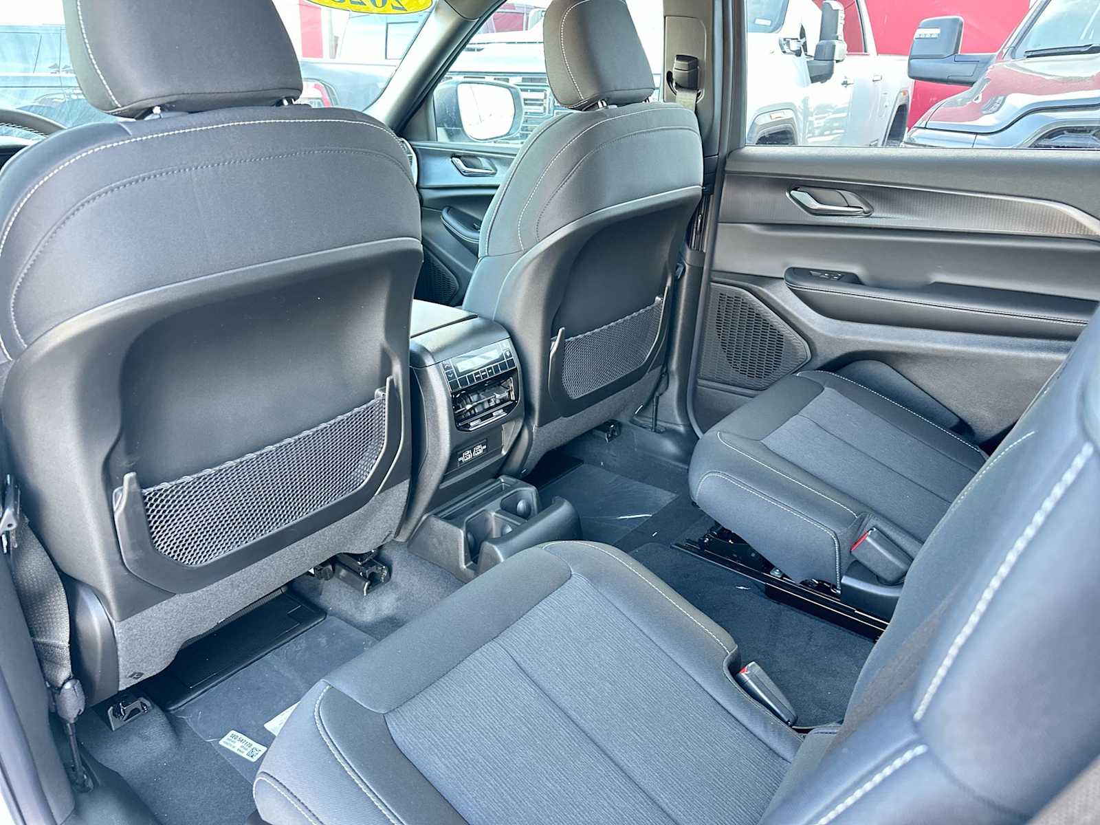 Thumbnail: 2025 Jeep Grand Cherokee - 24