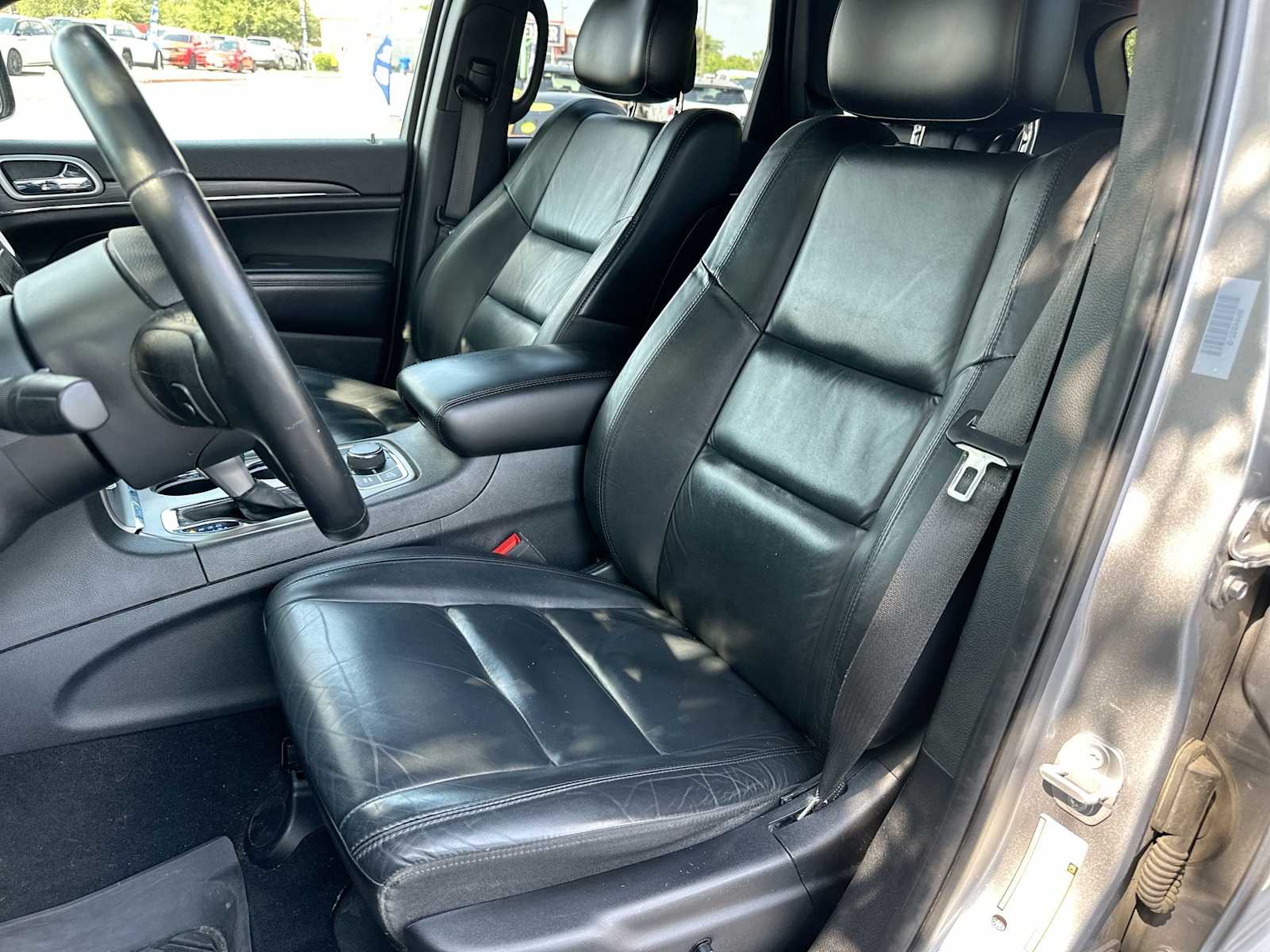 Thumbnail: 2019 Jeep Grand Cherokee - 17