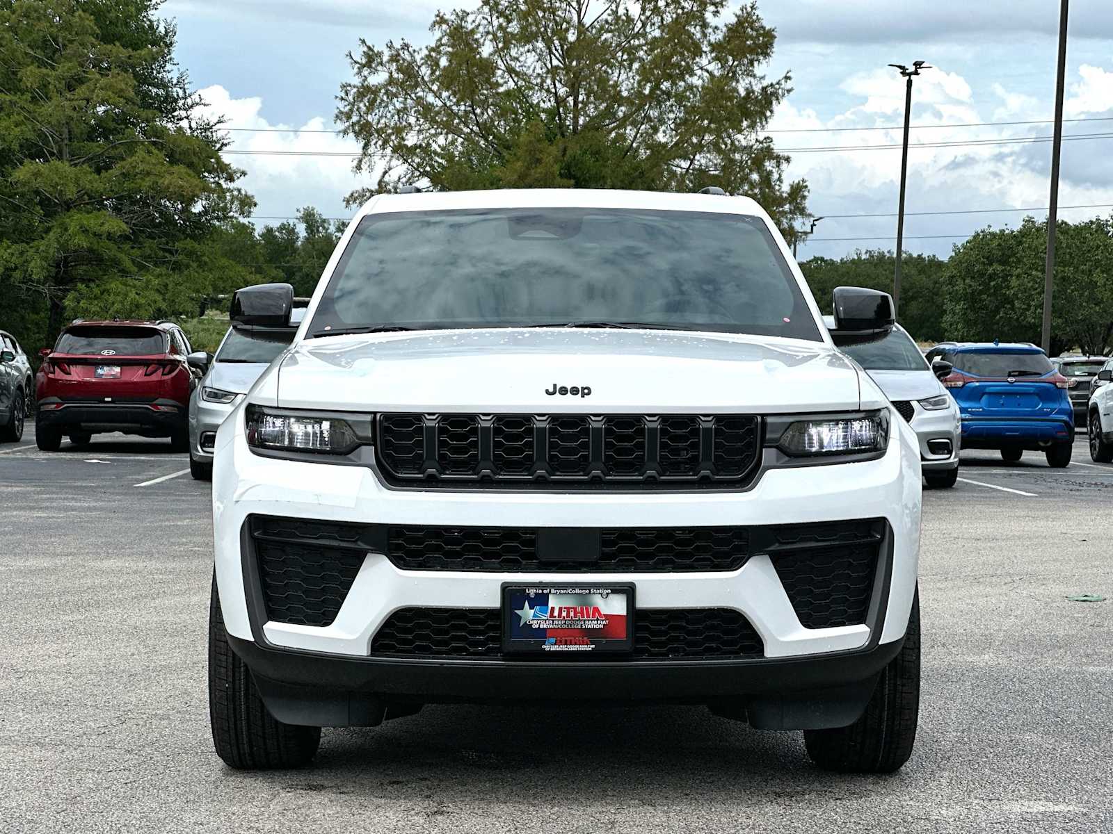 Thumbnail: 2026 Jeep Grand Cherokee - 10