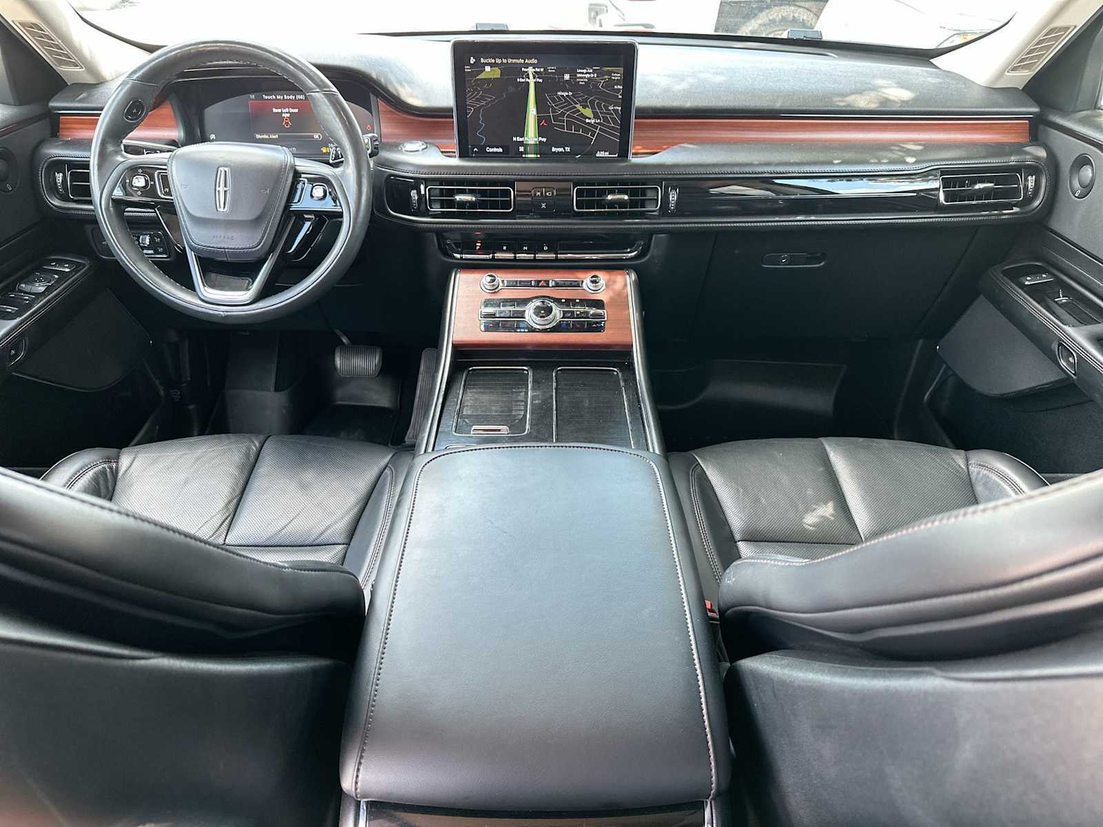 Thumbnail: 2021 Lincoln Aviator - 25