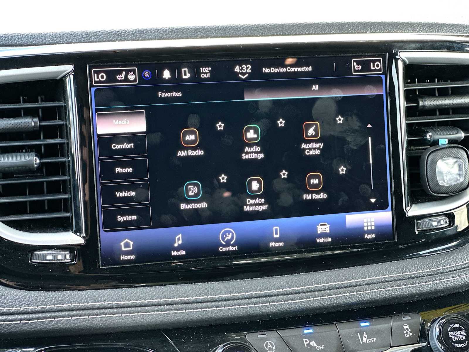 Thumbnail: 2023 Chrysler Pacifica - 20