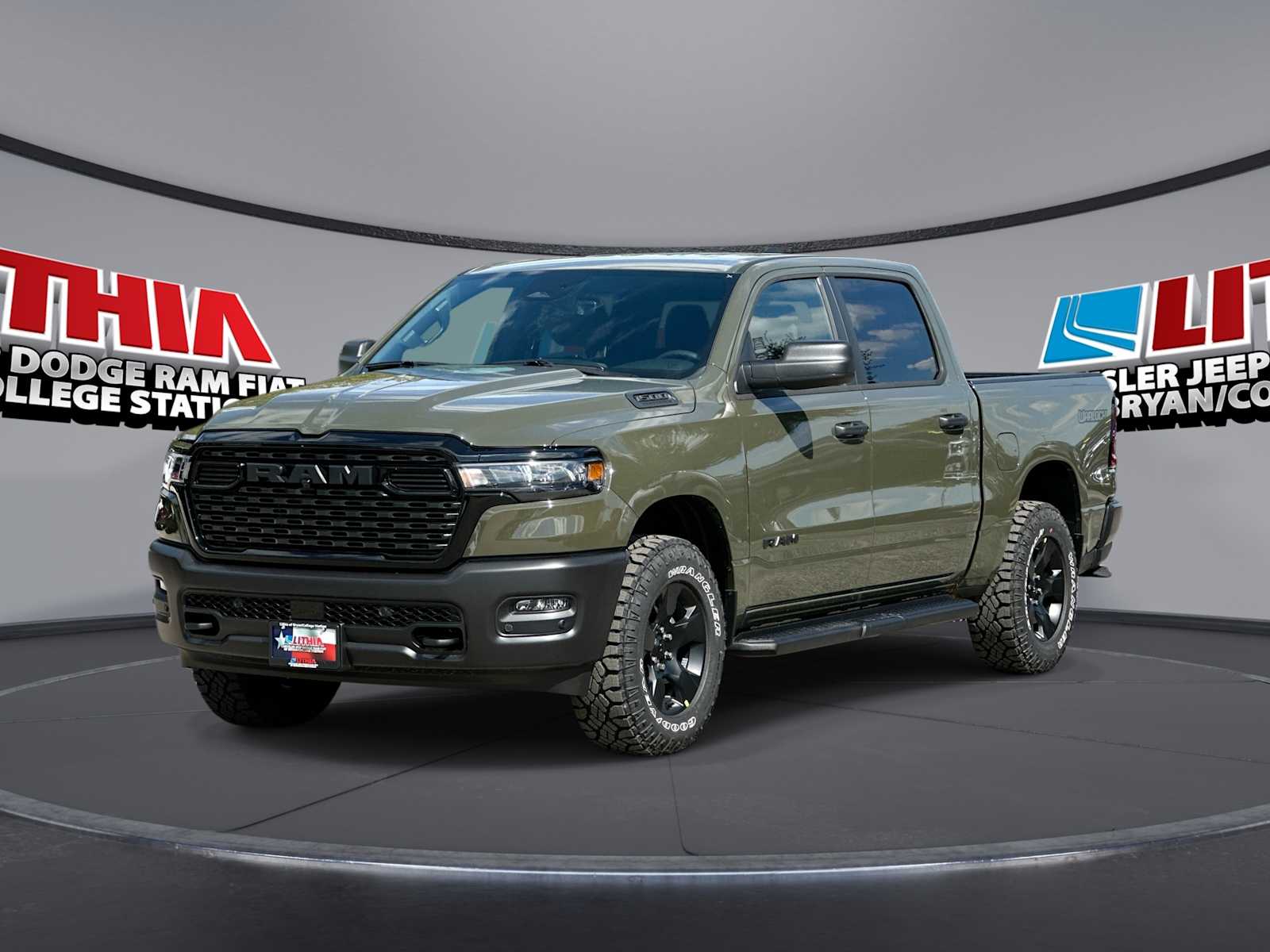 2027 Ram 1500 TRADESMAN CREW CAB 4X4 Pickup