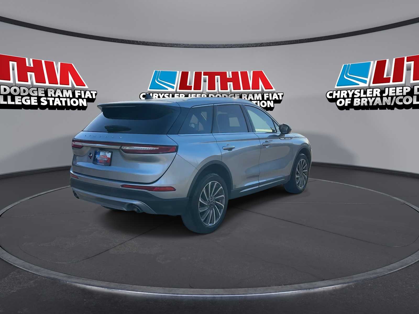 Thumbnail: 2023 Lincoln Corsair - 8