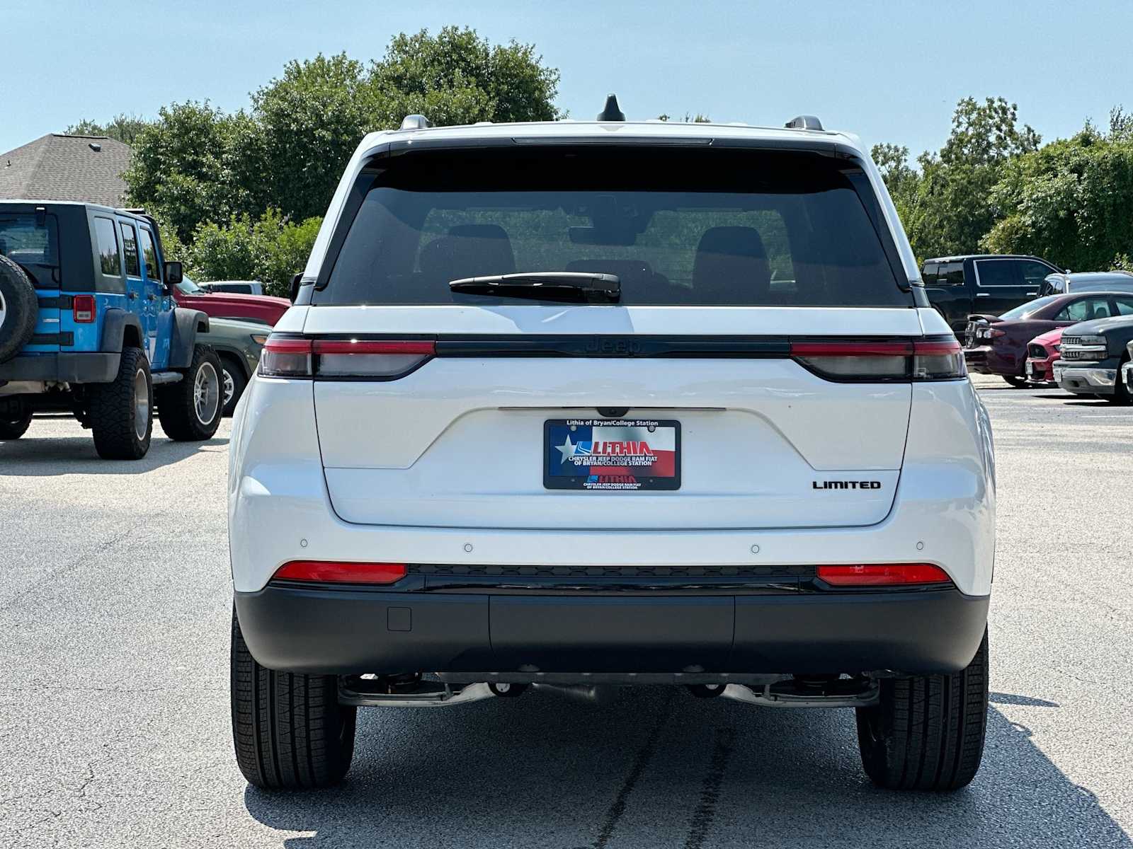 Thumbnail: 2025 Jeep Grand Cherokee - 14