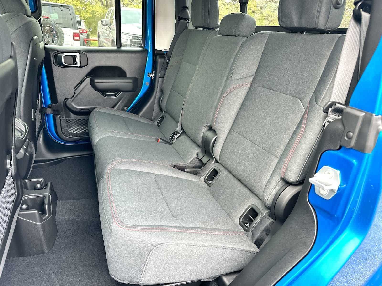 Thumbnail: 2026 Jeep Gladiator - 23